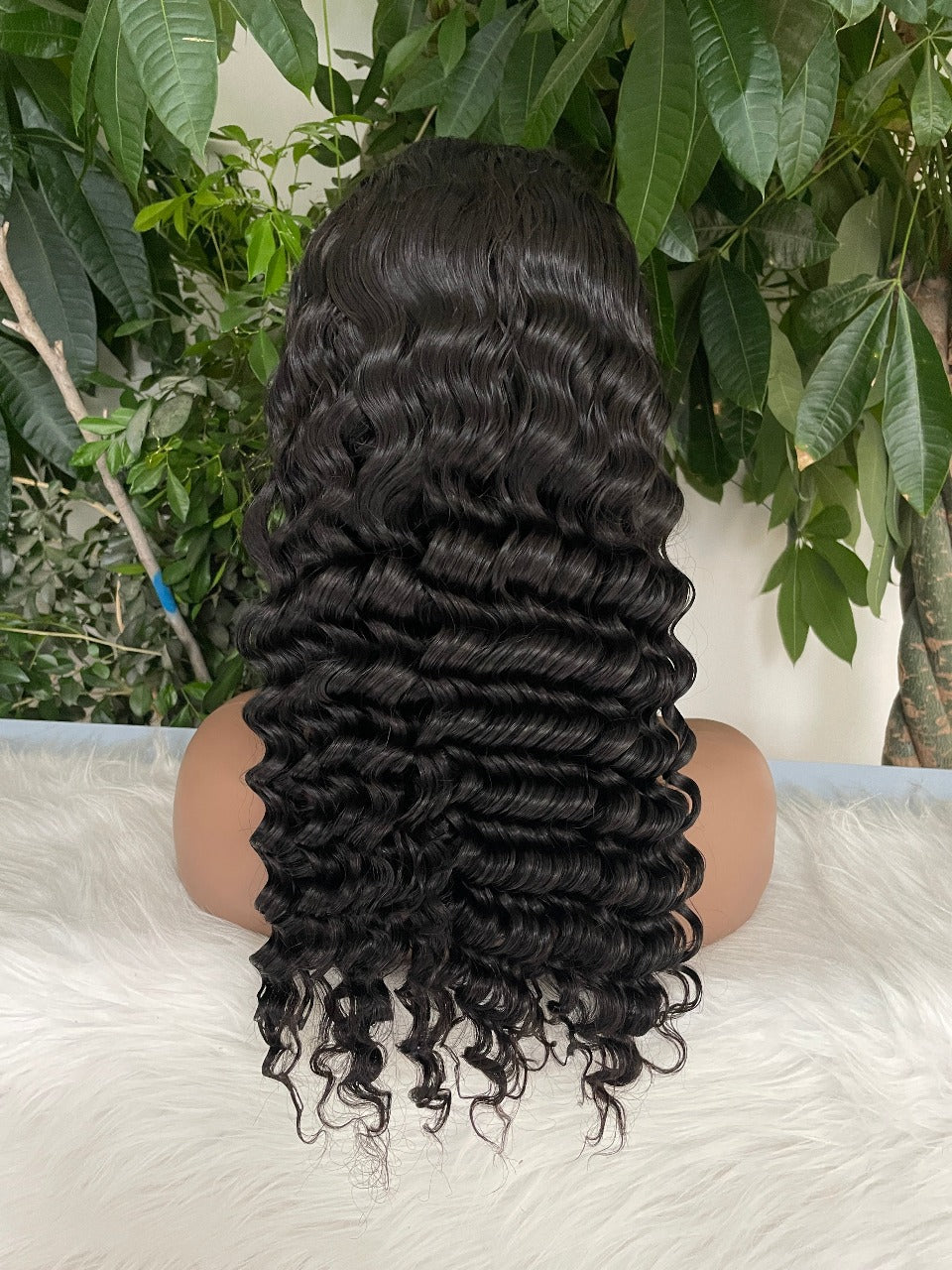 Discover Luxurious 100% Human Hair Deep Wave Wigs with HD Lace in 13x4 and 13x6, in Lengths 20 to 28 Inches!